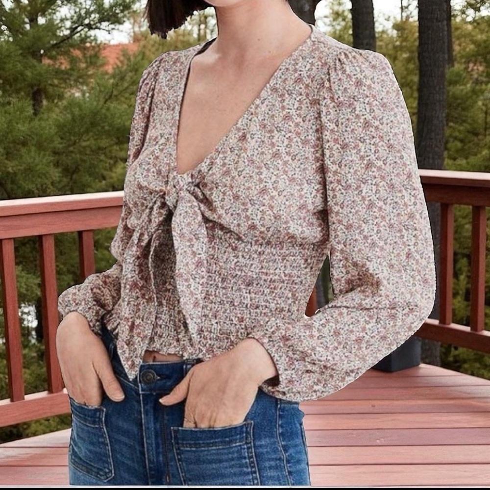 NWT American Eagle Womens M Smocked Blouse Tie Front Top Shirt Floral Boho Pink
